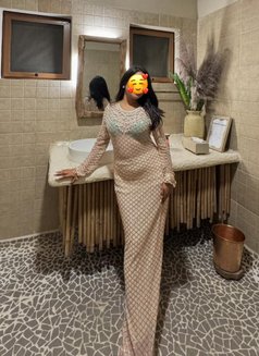 Independent girl for hand cash service - puta in Kathmandu Photo 1 of 2