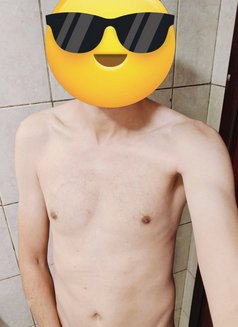 Submissive Servant - Acompañantes masculino in Dubai Photo 1 of 4