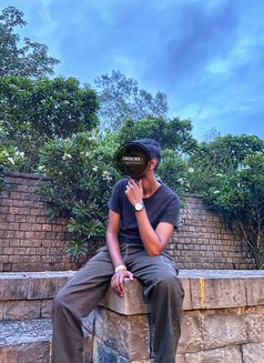 Subo - Acompañantes masculino in Pune Photo 1 of 2