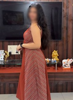Suchitra Rao - puta in Noida Photo 3 of 4