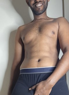 فحل سوداني Bull Threesome & Hotwife - Male escort in Al Manama Photo 1 of 5