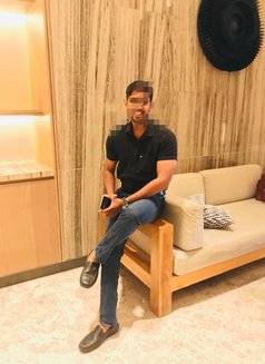Sudesh - Male escort in Colombo Photo 1 of 2