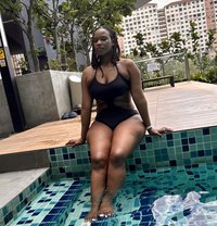 Sue High End Escort - puta in Kuala Lumpur