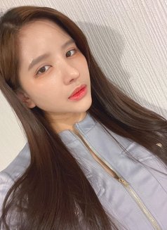 Sue - escort in Kaohsiung Photo 2 of 2