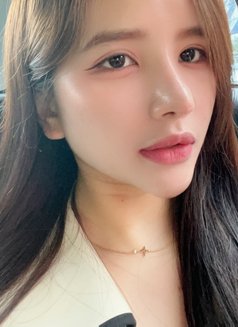 Sue - escort in Kaohsiung Photo 1 of 2