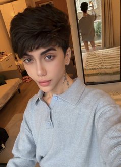 Suel - Male escort in London Photo 1 of 19