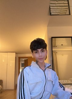 Suel - Male escort in London Photo 5 of 26