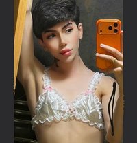 Suel - Male escort in London Photo 1 of 22