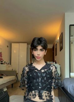 Suel - Male escort in London Photo 2 of 20