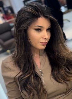 Suellen Porto - Transsexual escort in Dubai Photo 3 of 8