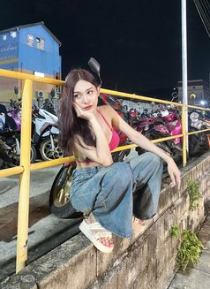 Sueri - Agencia de acompañantes transexuales in Phuket Photo 7 of 11