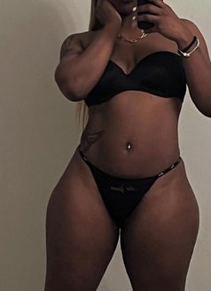 Sugar - adult performer in Dammam Photo 3 of 4