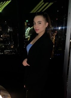 Sugar Babe Kristina - puta in Dubai Photo 5 of 5