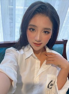 Sugar Baby 19yo Just Arrived - puta in Dubai Photo 4 of 7