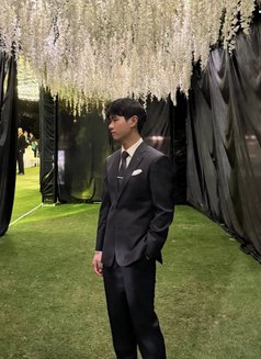 Sugar Baby - Male escort in Dubai Photo 2 of 3