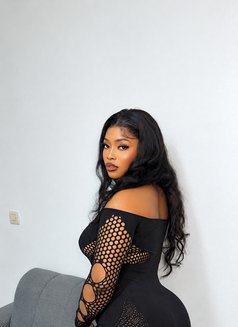 Sugar - escort in Abidjan Photo 4 of 4