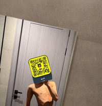 Smooth bottom - Male escort in Kuwait