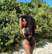 SugarAvailable for web cam - escort in Dammam Photo 3 of 3