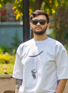 Sugyan - Male escort in Kathmandu Photo 2 of 5
