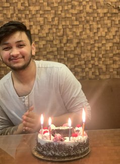 Sugyan - Acompañantes masculino in Kathmandu Photo 8 of 8