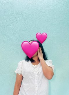 Suhana ( Cam Show, Real meetup) - puta in Kathmandu Photo 1 of 4