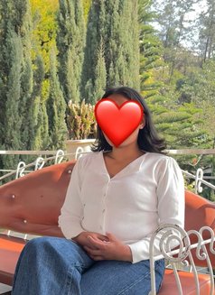 Suhana ( Cam Show, Real meetup) - puta in Kathmandu Photo 2 of 4