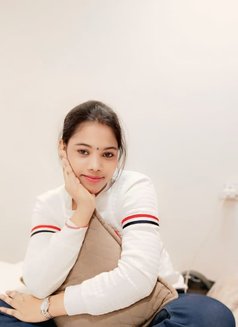 Suhani Dixit - Agencia de putas in Ahmedabad Photo 2 of 5