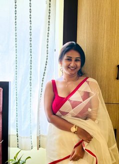 Suhani - escort in Kochi Photo 5 of 5