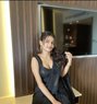 Suhani - puta in Bangalore Photo 1 of 2