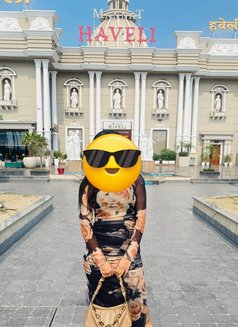 Suhani - escort in Mumbai Photo 3 of 4