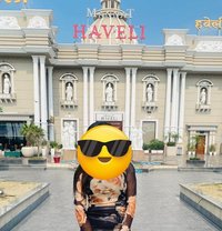 Suhani Where elegance meets desire - escort in Mumbai