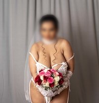 Srishti - escort in Mumbai Photo 3 of 12