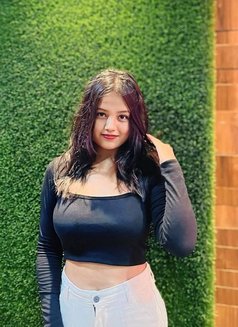 Suhar Falaj Pakistani - escort in Muscat Photo 2 of 4