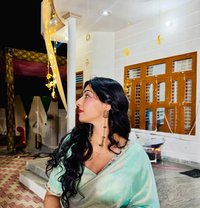 Suhi - escort in Pondicherry