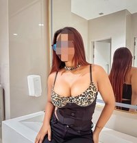 6.4 million followers Suhu Here Meet&cam - escort in Mumbai Photo 1 of 9