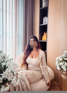 6.4 million followers Suhu Here Meet&cam - escort in Mumbai Photo 5 of 9