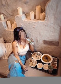 6.4 million followers Suhu Here Meet&cam - escort in Mumbai Photo 6 of 9