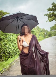 6.4 million followers Suhu Here Meet&cam - escort in Mumbai Photo 9 of 9
