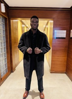 KAZA - Male escort in Guangzhou Photo 2 of 2