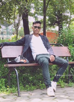 Sujan S - Acompañantes masculino in Kathmandu Photo 2 of 3