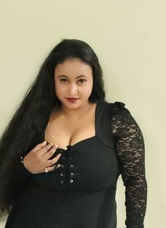 Suji Sinha - escort in Kolkata Photo 8 of 10