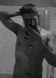 Tomoghno Das - Acompañantes masculino in Kolkata Photo 2 of 6