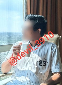 Tomoghno Das - Acompañantes masculino in Kolkata Photo 3 of 6