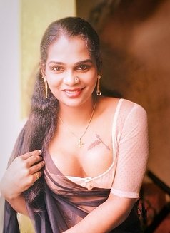 Sujithira - Acompañantes transexual in Chennai Photo 2 of 2