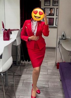 Sukhjeet Kaur - escort in New Delhi Photo 10 of 12