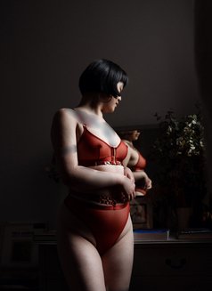 Suki - escort in Manchester Photo 9 of 9