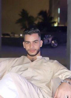 Sulaiman - Male escort in Dubai Photo 1 of 5