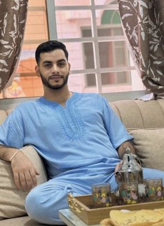 Sulaiman - Male escort in Dubai Photo 2 of 5
