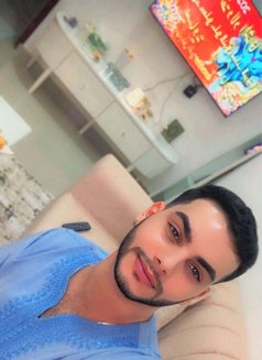 Sulaiman - Male escort in Dubai Photo 3 of 5