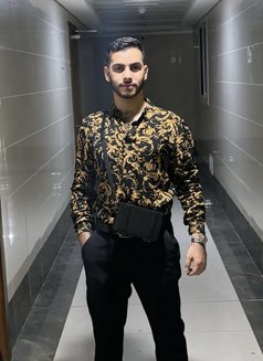 Sulaiman - Male escort in Riyadh Photo 6 of 6